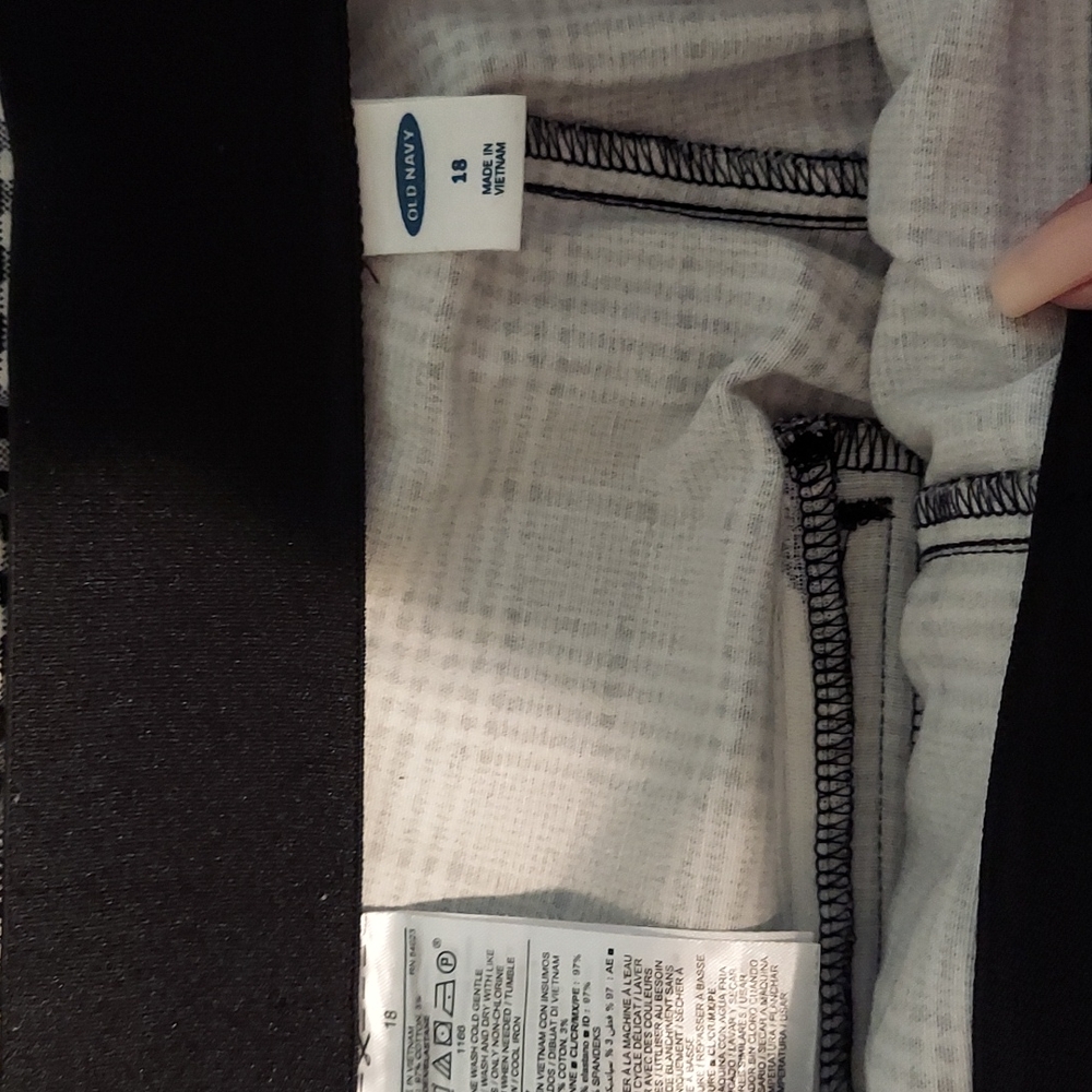 🛑🛑 SOLD SOLD SOLD 🛑🛑  Gap & 3 pairs of navy pants - Picture 4 of 7